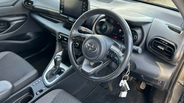 Toyota Yaris 1.5 Hybrid Design 5dr CVT Hybrid Hatchback